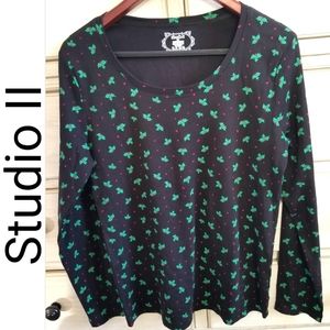 Mistletoe top ll Studio ll